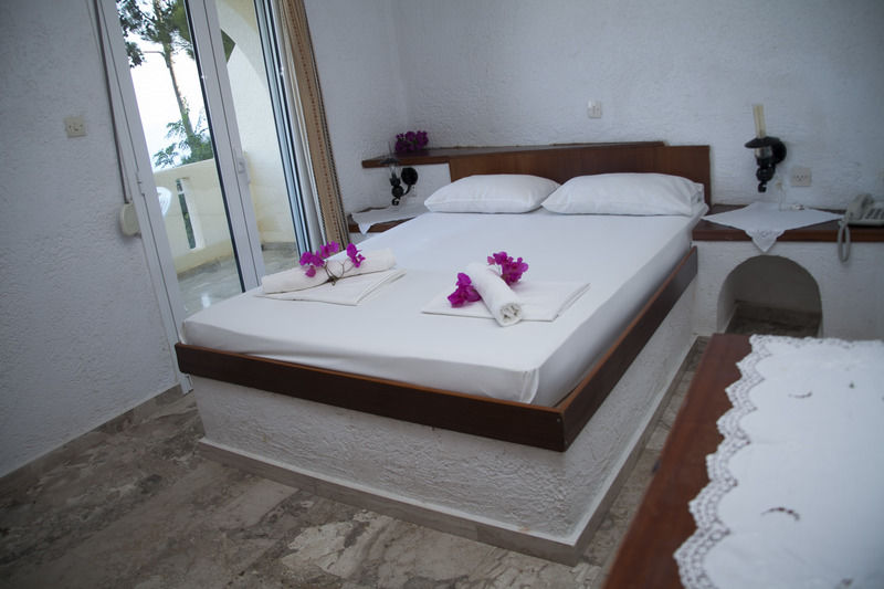 Achlia Hotel Екстер'єр фото